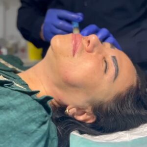 خدمات تزریقات زیبایی و جوانسازی